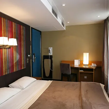 Du Vieux Saule Hotel Parigi