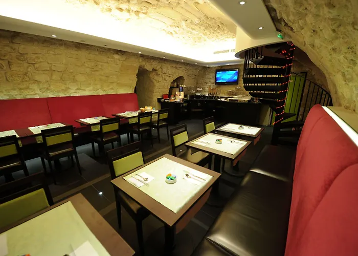 Hotel Du Vieux Saule Parigi